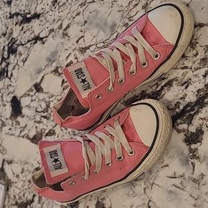 PINK CONVERSE